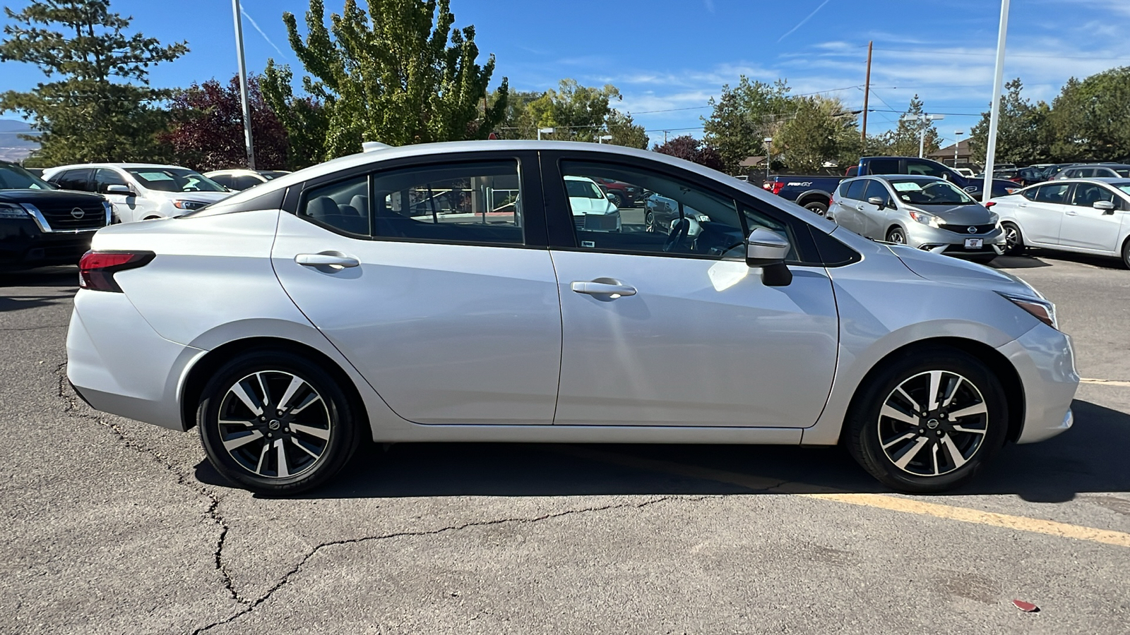 2021 Nissan Versa 1.6 SV 6