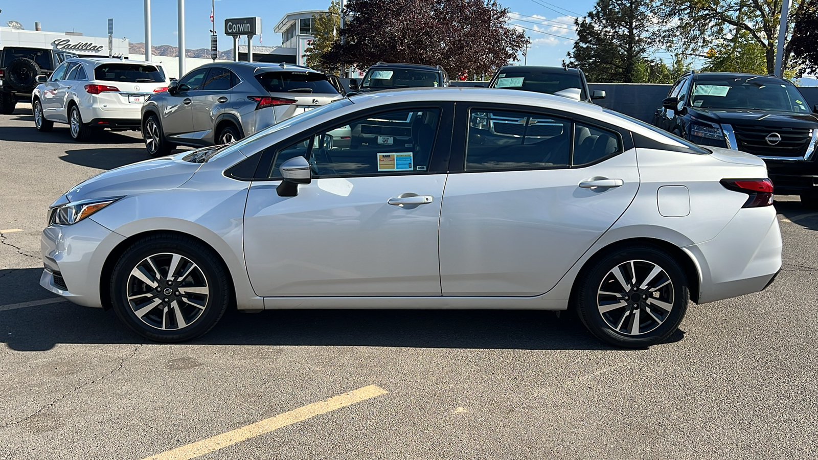 2021 Nissan Versa 1.6 SV 8