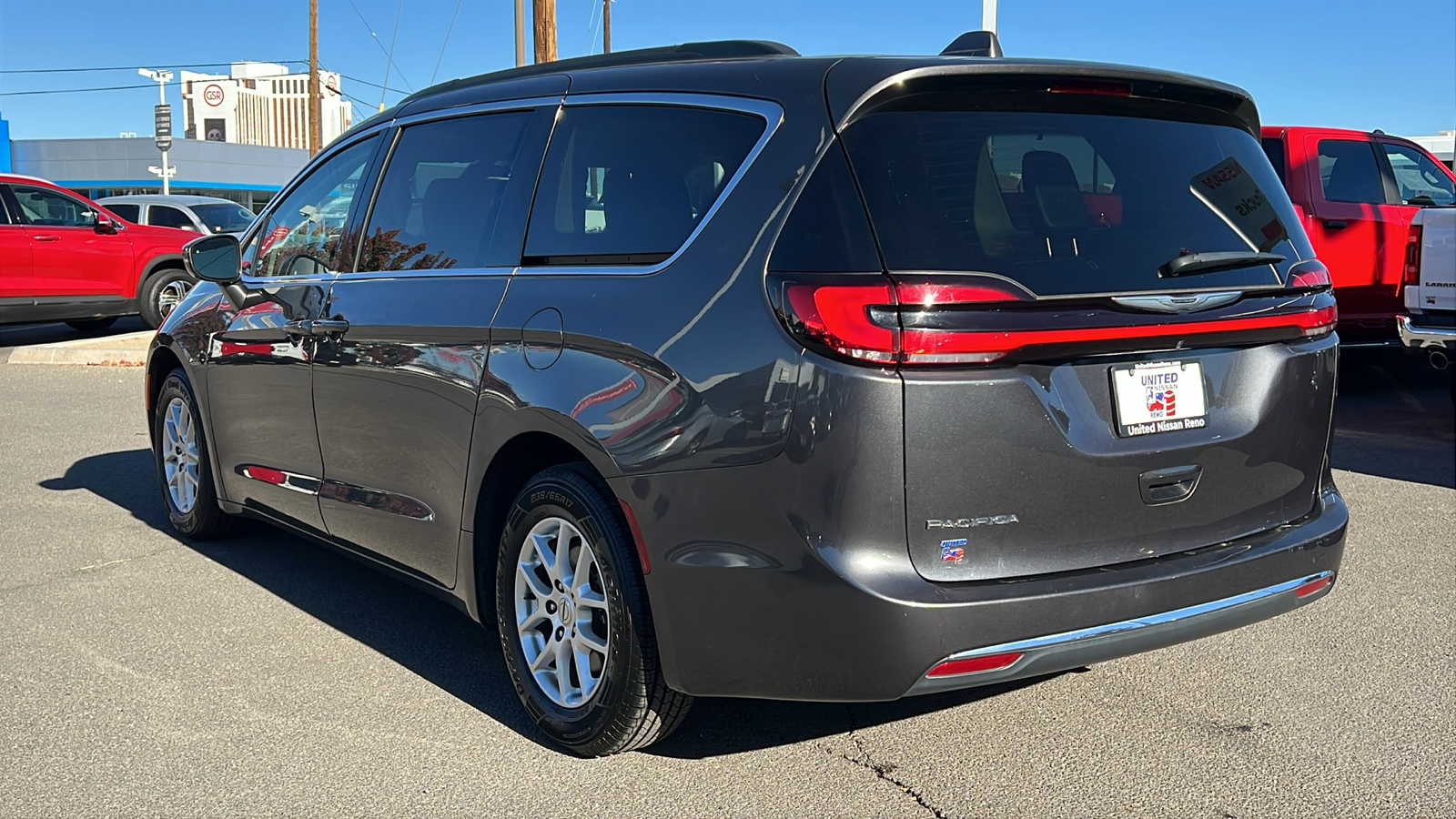 2022 Chrysler Pacifica Touring L 3