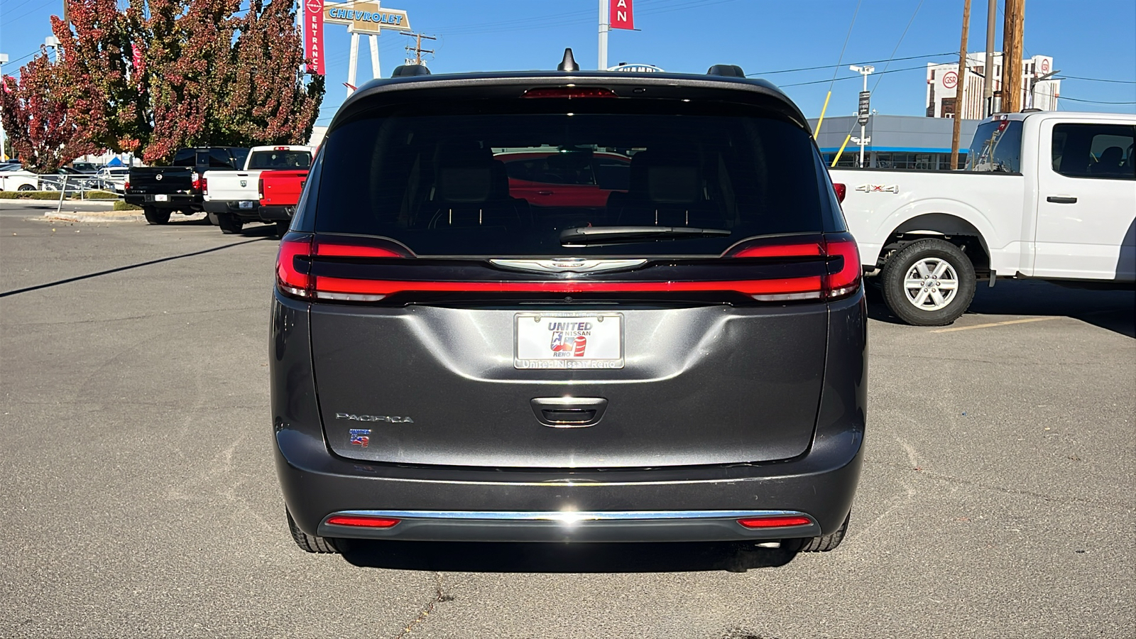 2022 Chrysler Pacifica Touring L 5