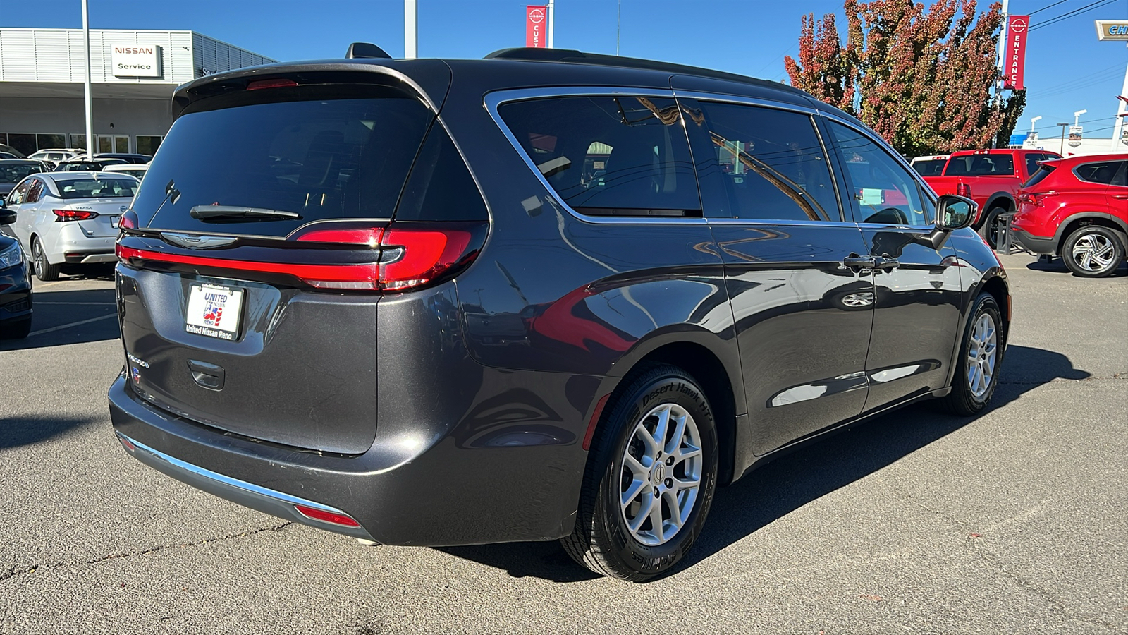 2022 Chrysler Pacifica Touring L 6