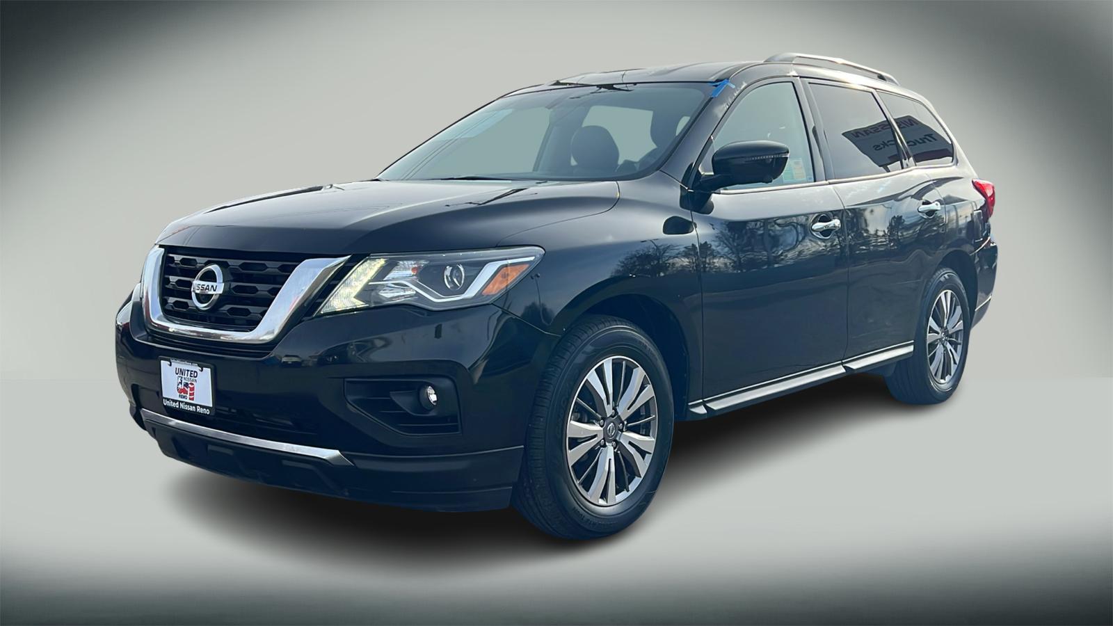 2019 Nissan Pathfinder SL 1