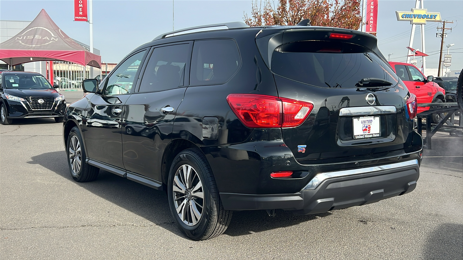 2019 Nissan Pathfinder SL 3