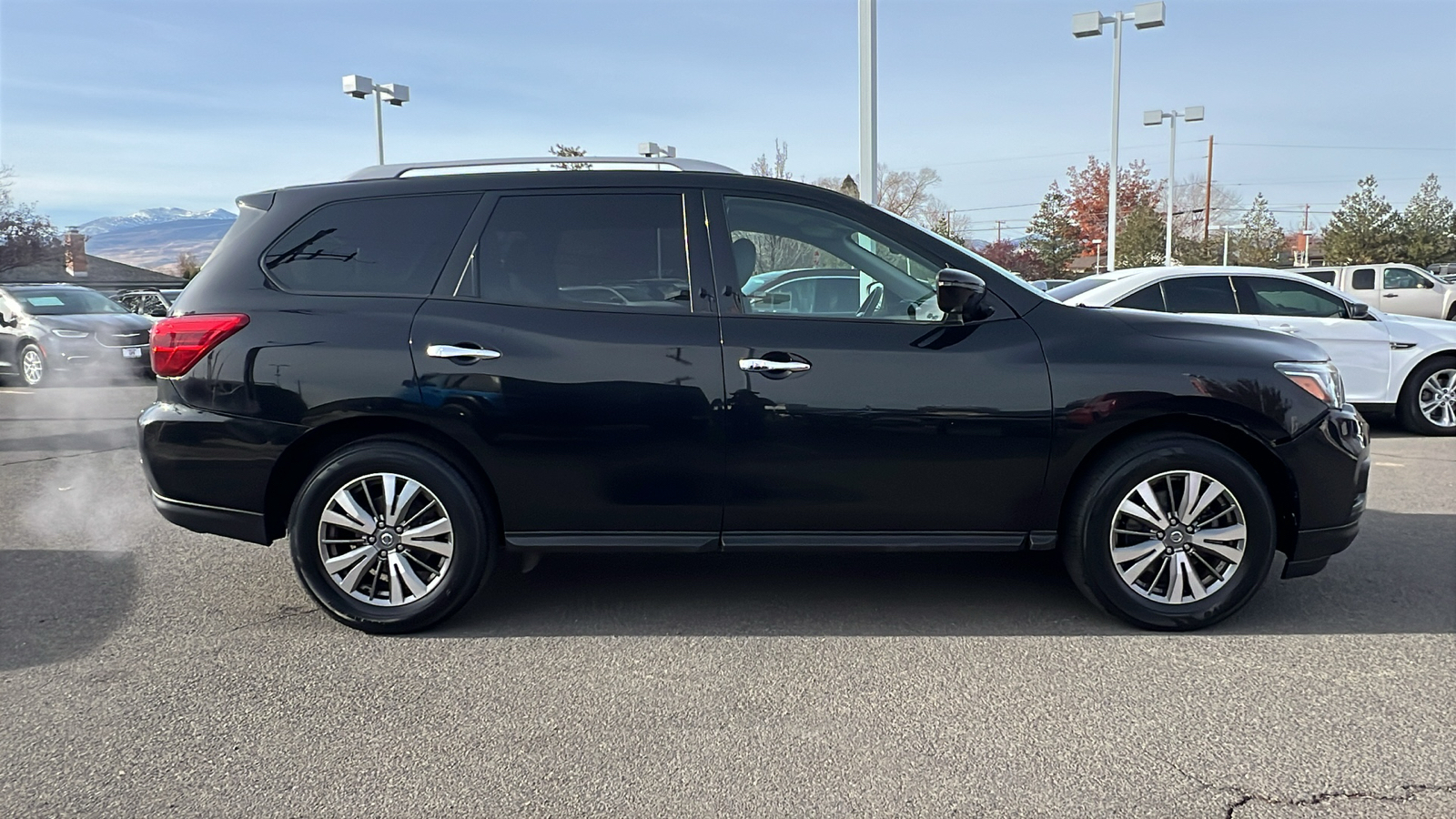 2019 Nissan Pathfinder SL 7