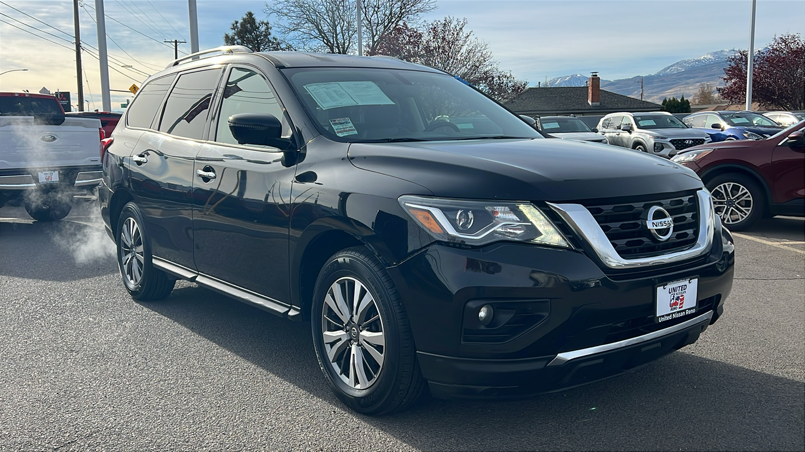 2019 Nissan Pathfinder SL 8