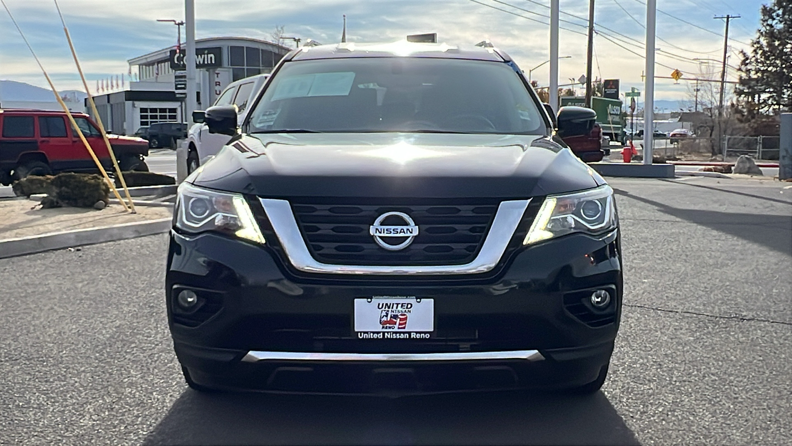 2019 Nissan Pathfinder SL 9