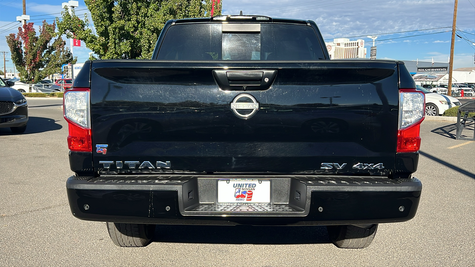 2023 Nissan Titan SV 5