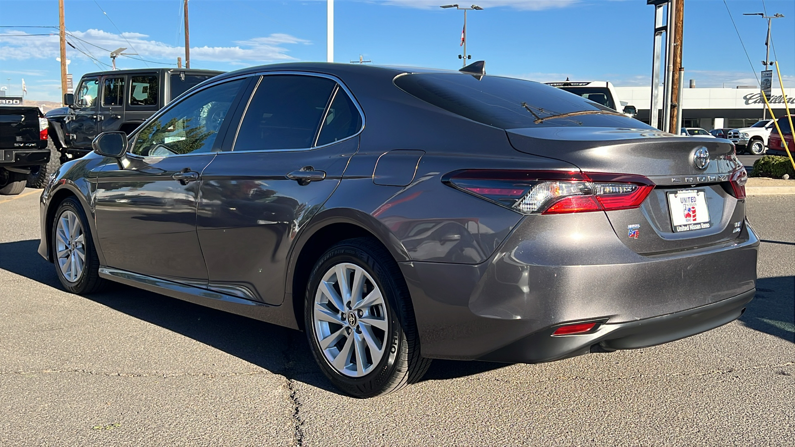 2023 Toyota Camry LE 3