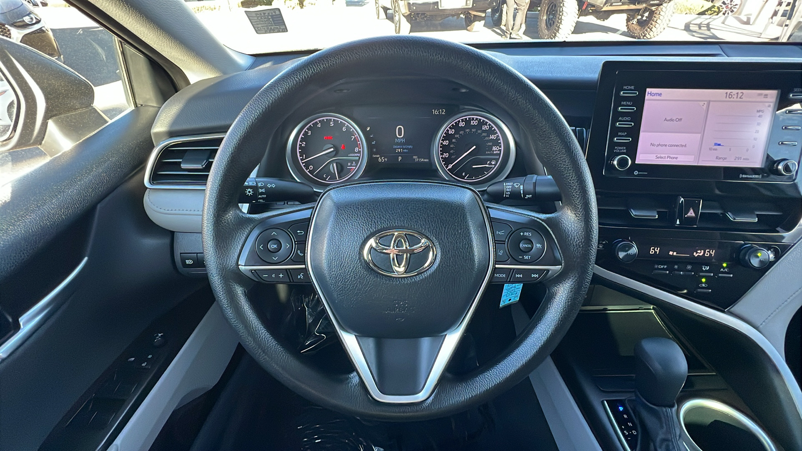 2023 Toyota Camry LE 4