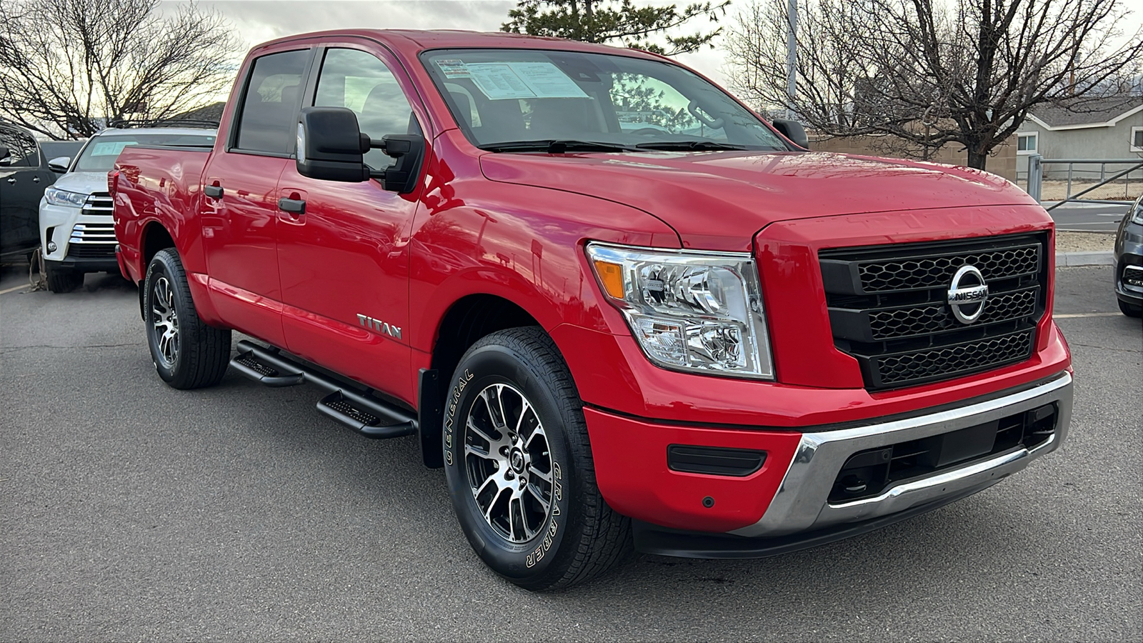 2022 Nissan Titan SV 7