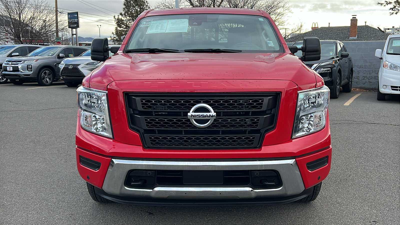 2022 Nissan Titan SV 8