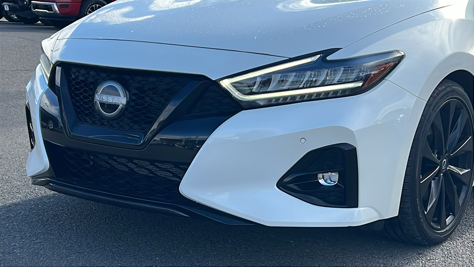 2023 Nissan Maxima SR 10