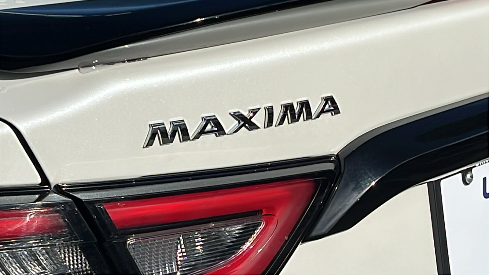 2023 Nissan Maxima SR 26