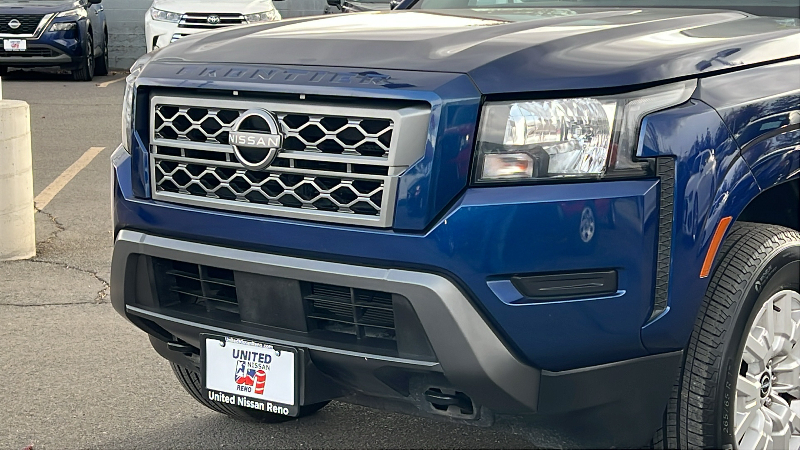 2023 Nissan Frontier SV 10