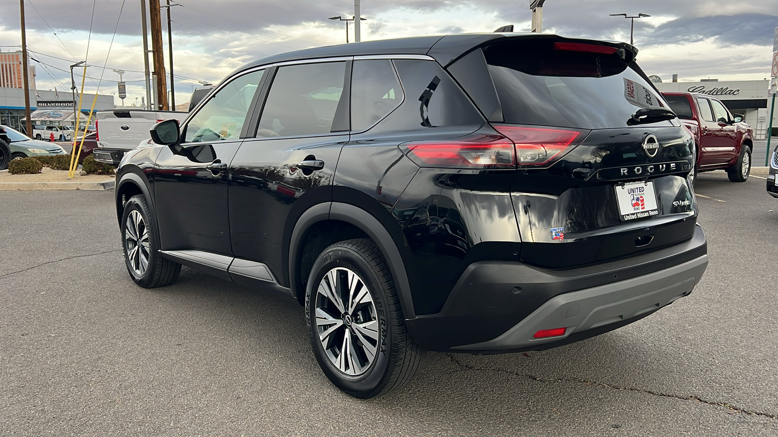 2023 Nissan Rogue SV 3