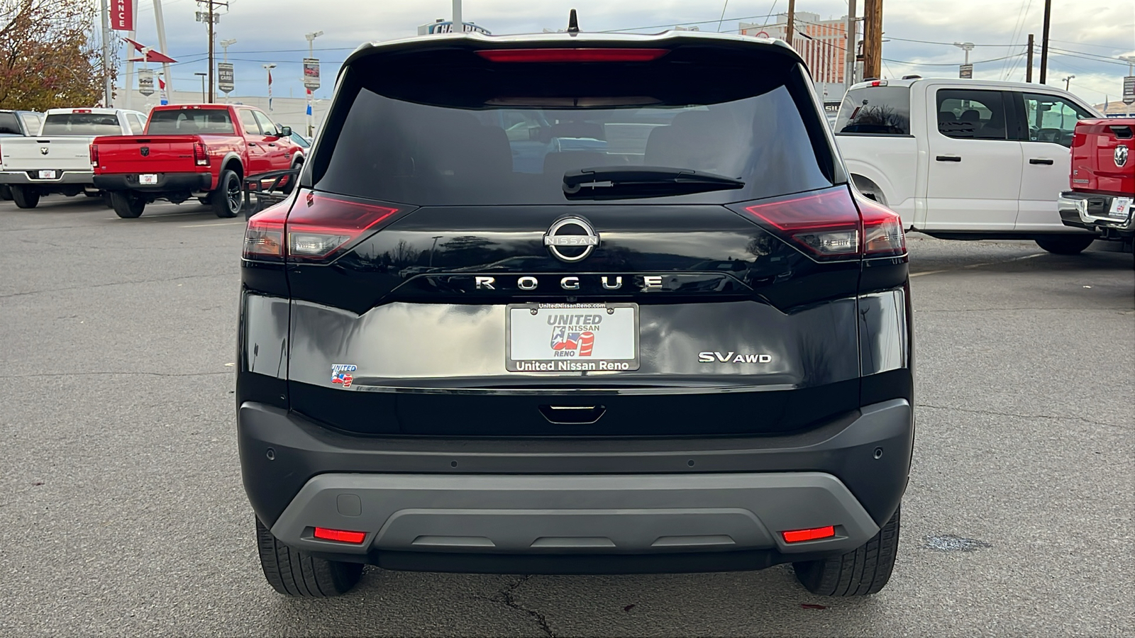 2023 Nissan Rogue SV 4