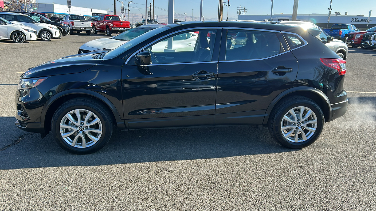 2022 Nissan Rogue Sport S 2