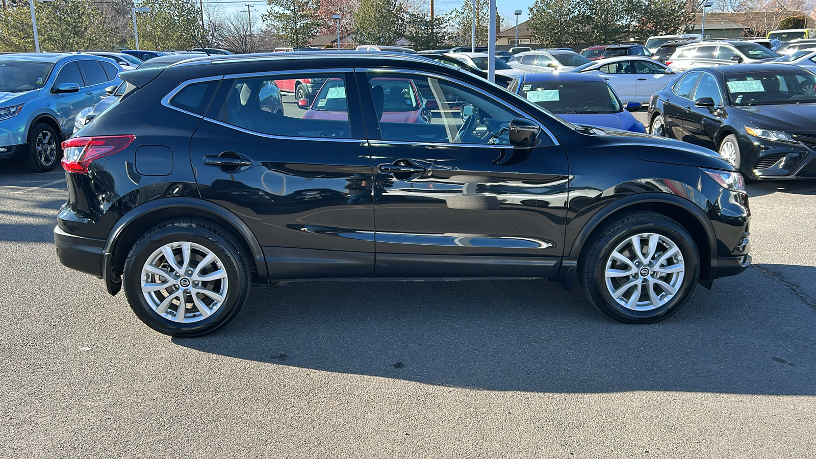 2022 Nissan Rogue Sport SV 7