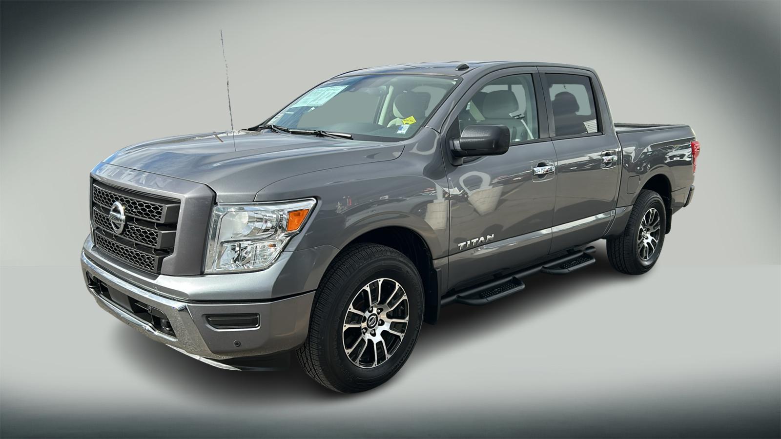 2021 Nissan Titan SV 1