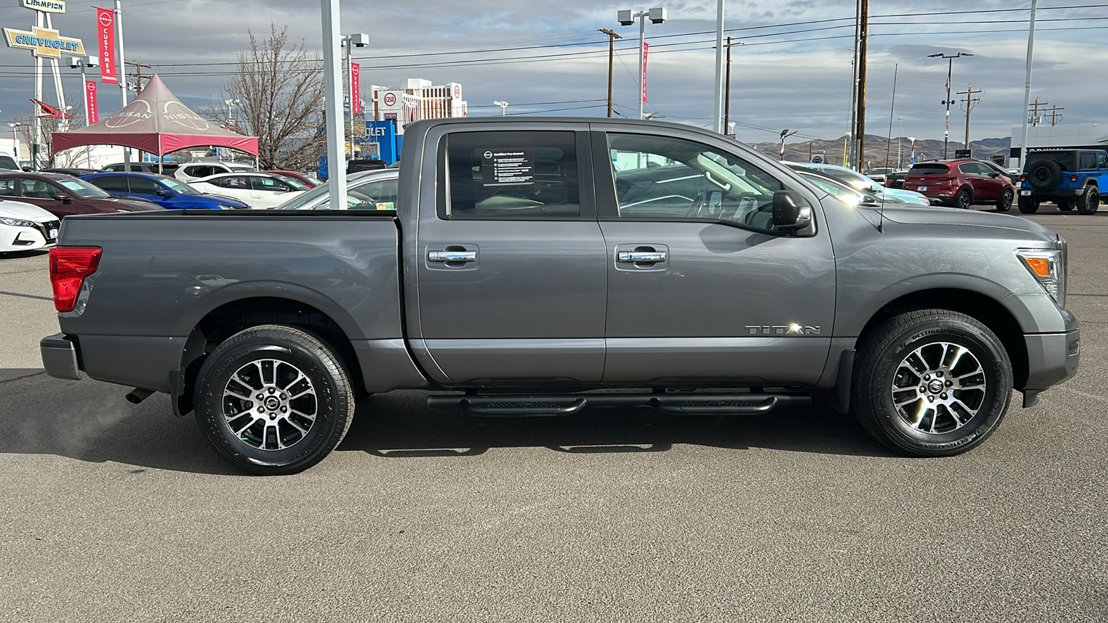 2021 Nissan Titan SV 7