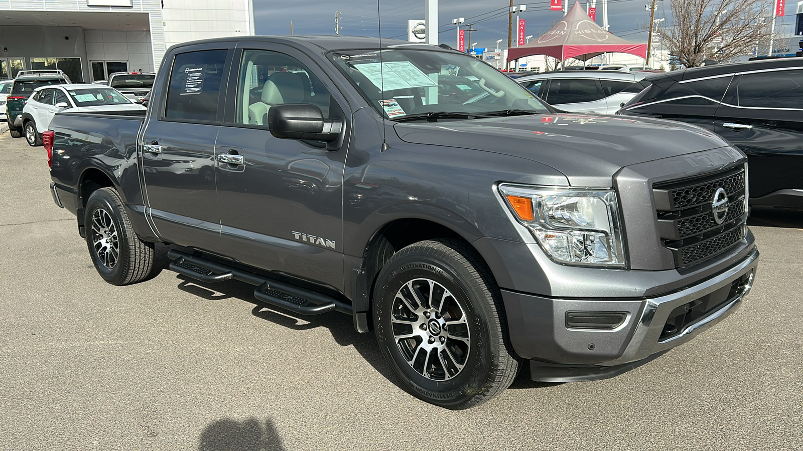 2021 Nissan Titan SV 8