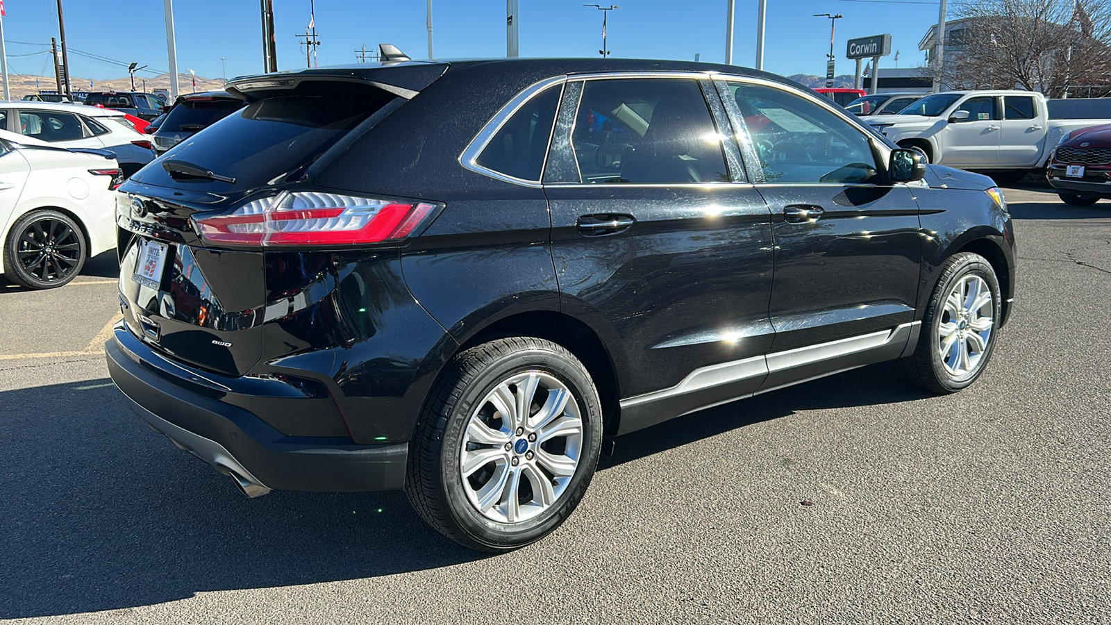 2022 Ford Edge Titanium 6