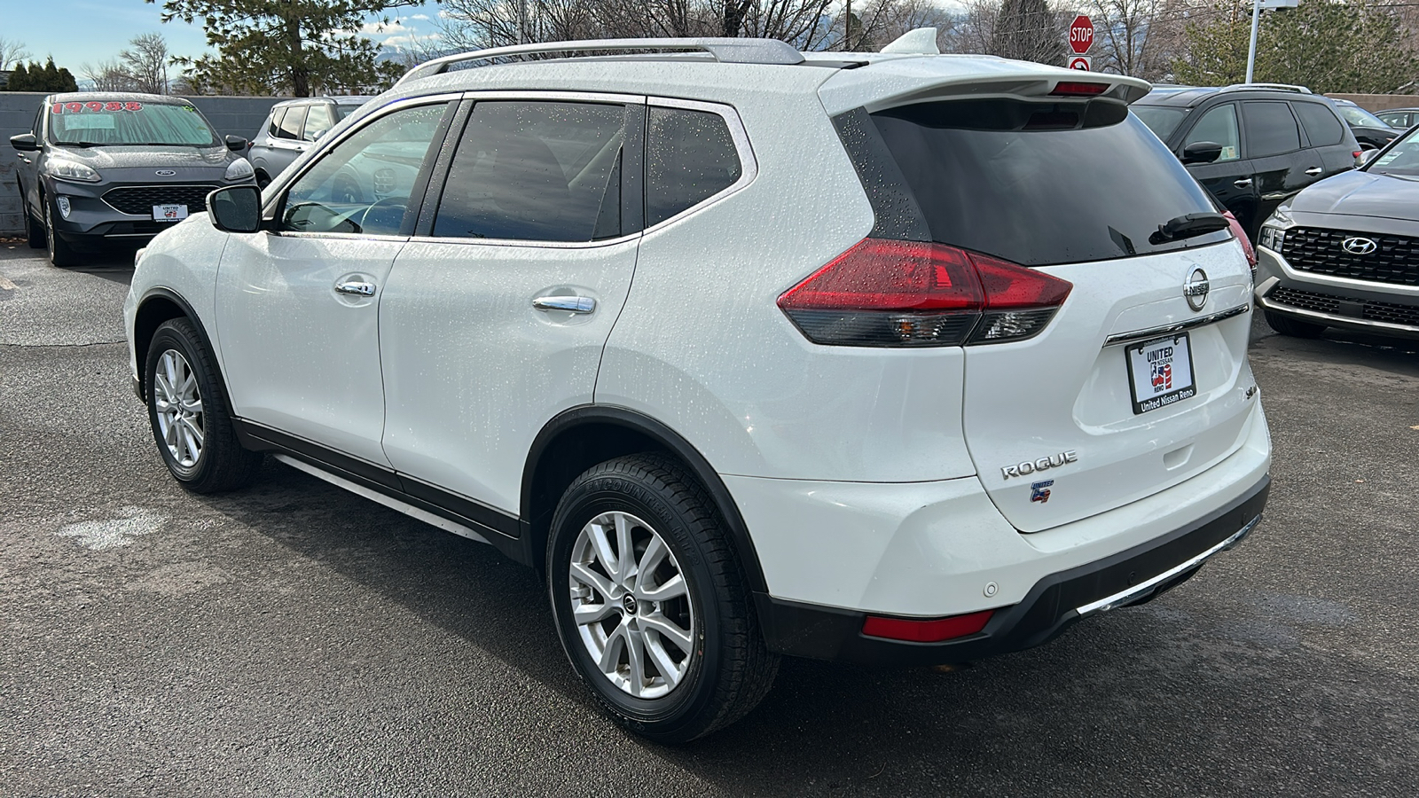 2020 Nissan Rogue SV 3