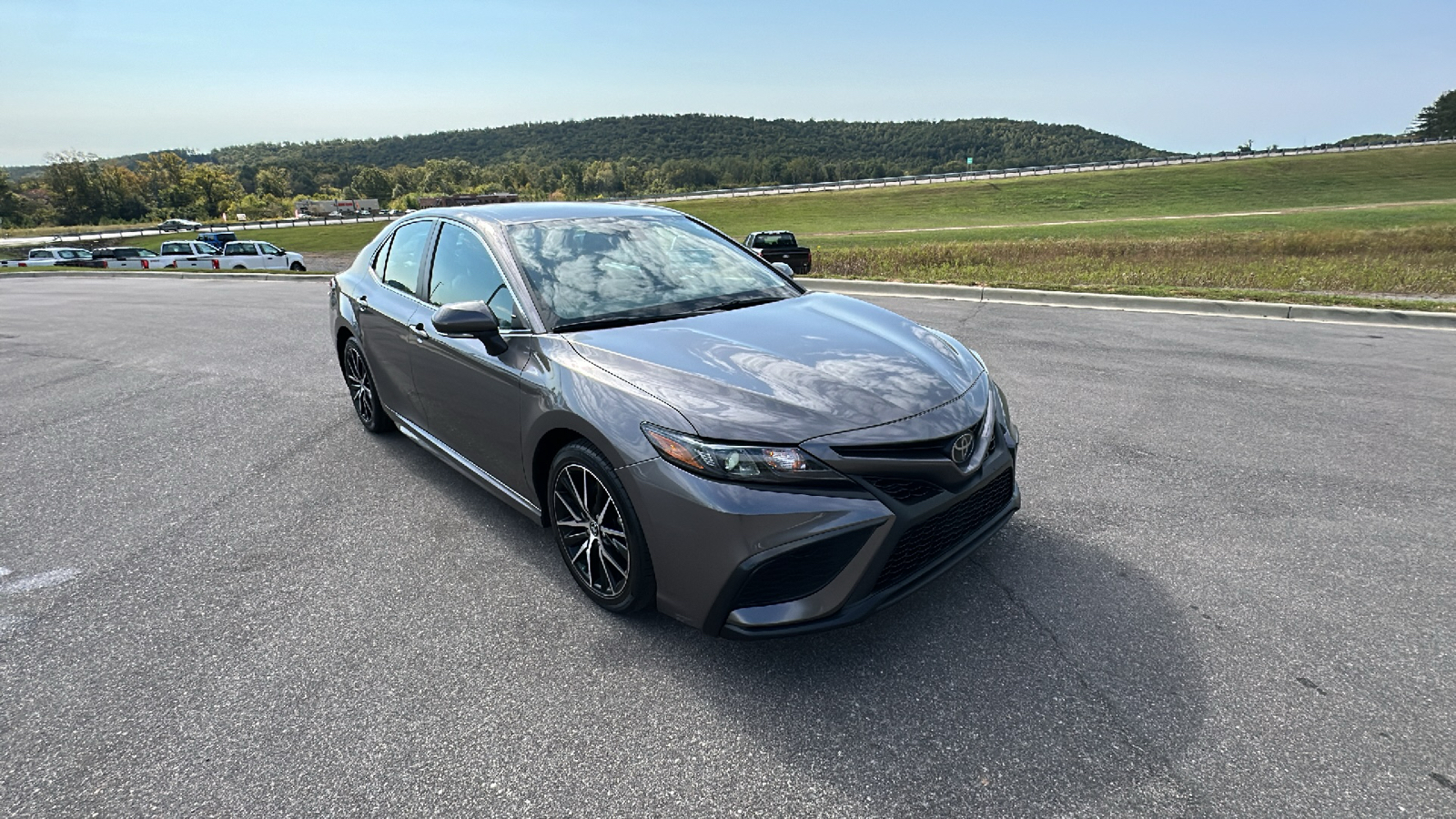 2022 Toyota Camry SE 7