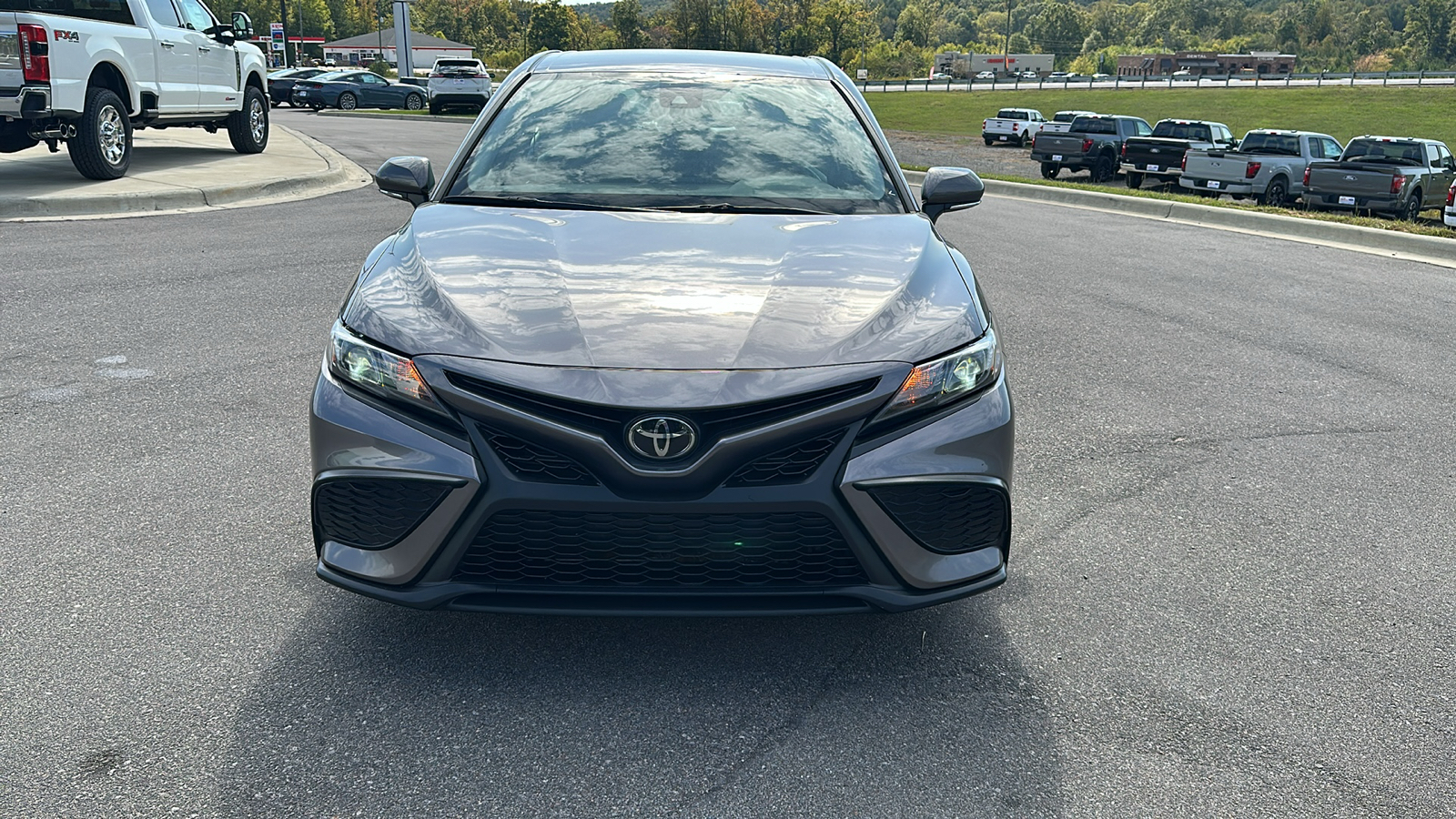 2022 Toyota Camry SE 8