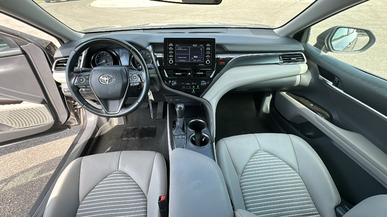 2022 Toyota Camry SE 15