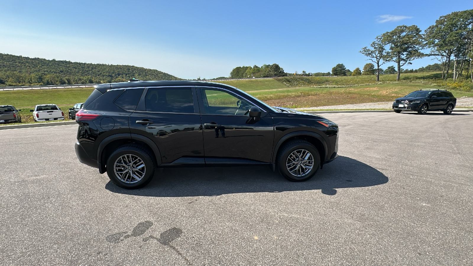 2023 Nissan Rogue S 6