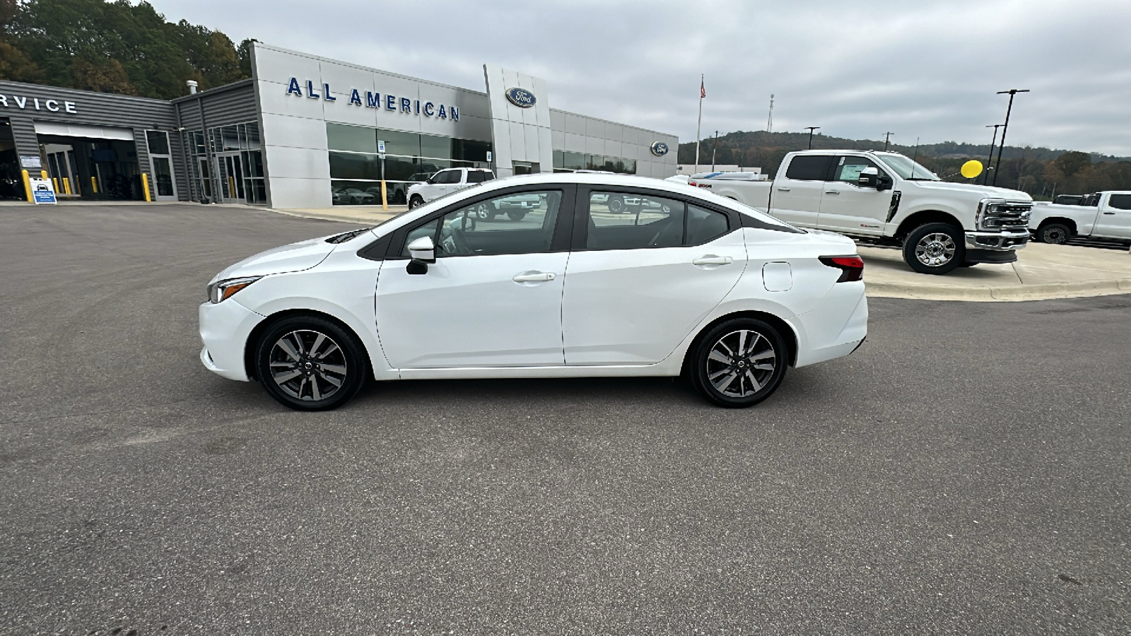 2021 Nissan Versa 1.6 SV 2