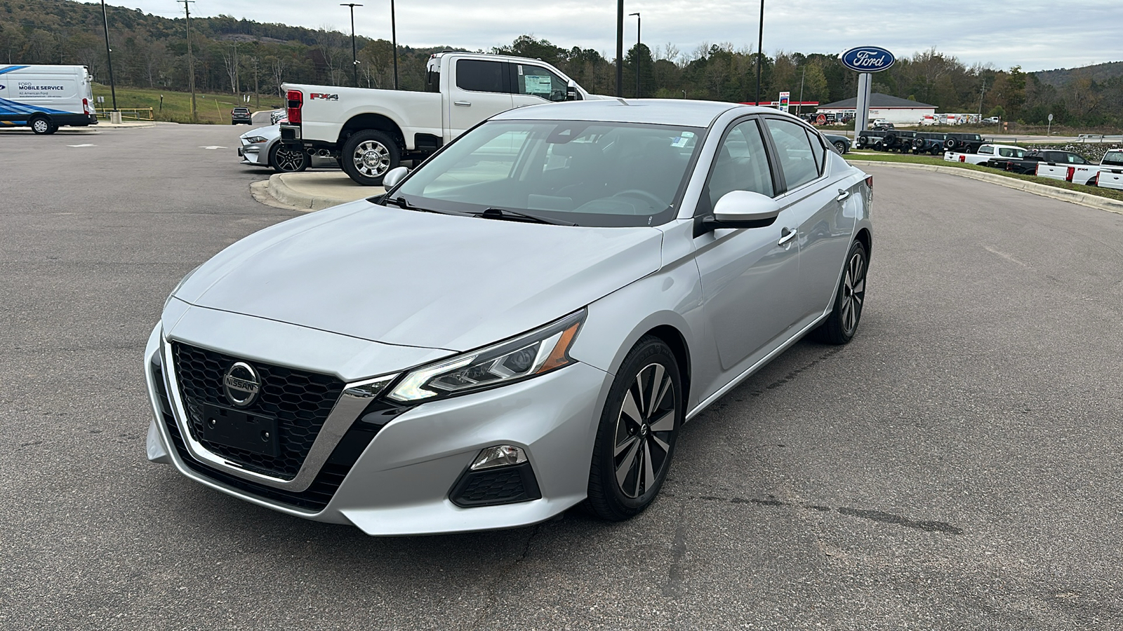 2021 Nissan Altima 2.5 SV 1