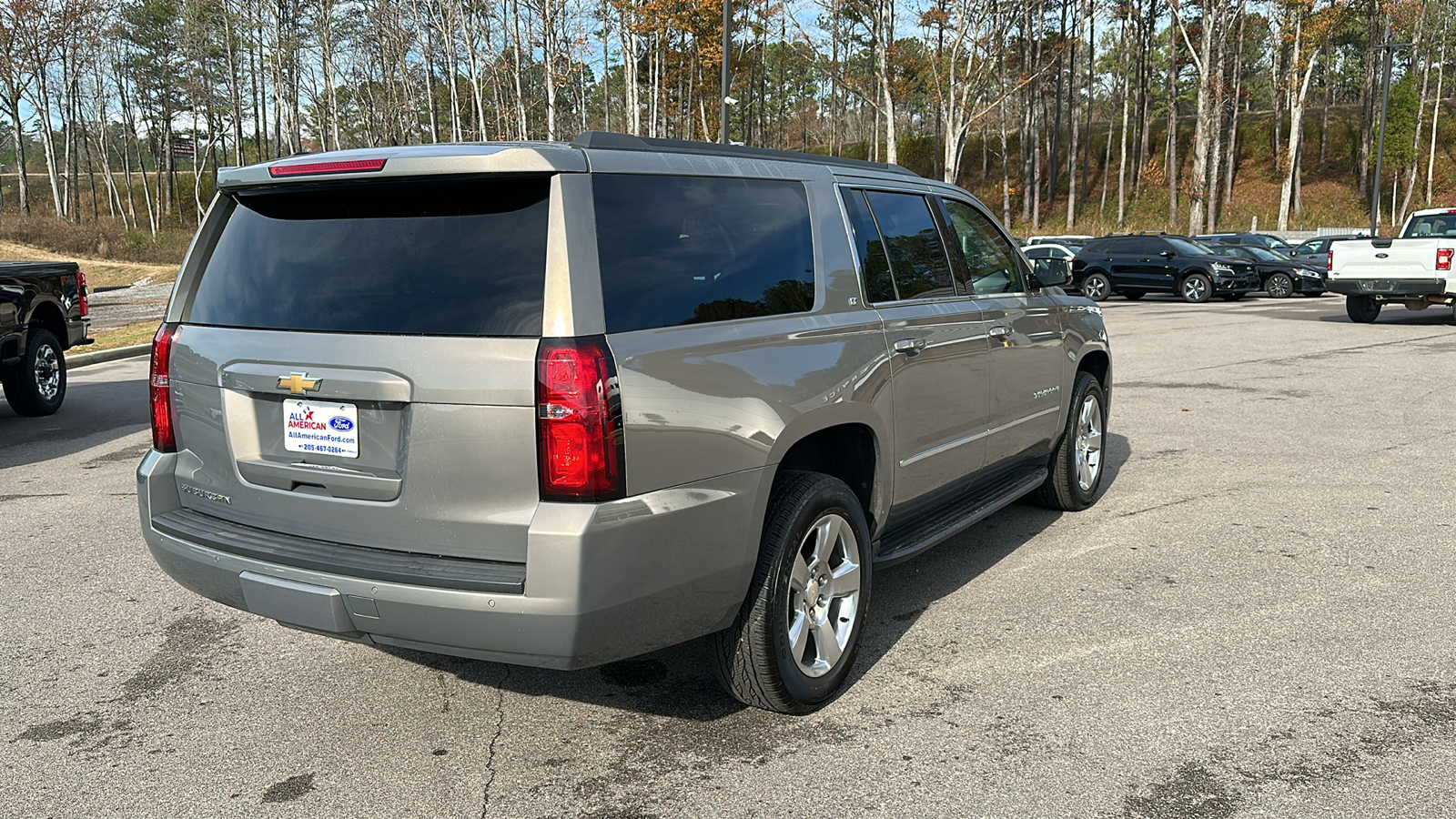 2019 Chevrolet Suburban LT 5