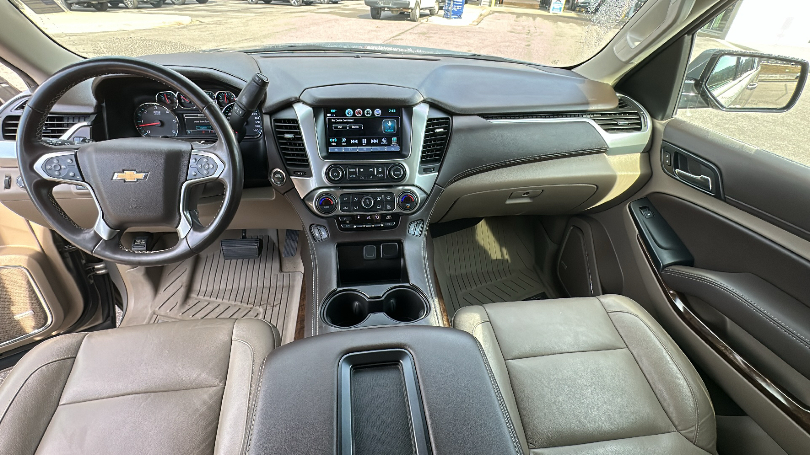 2019 Chevrolet Suburban LT 18