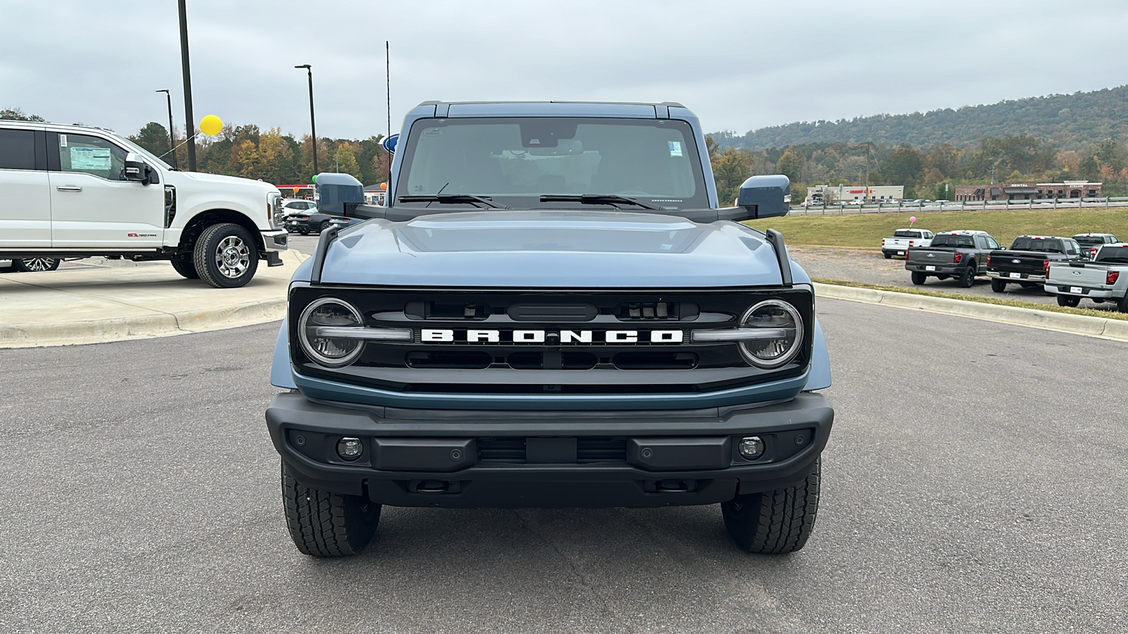 2024 Ford Bronco Outer Banks 8