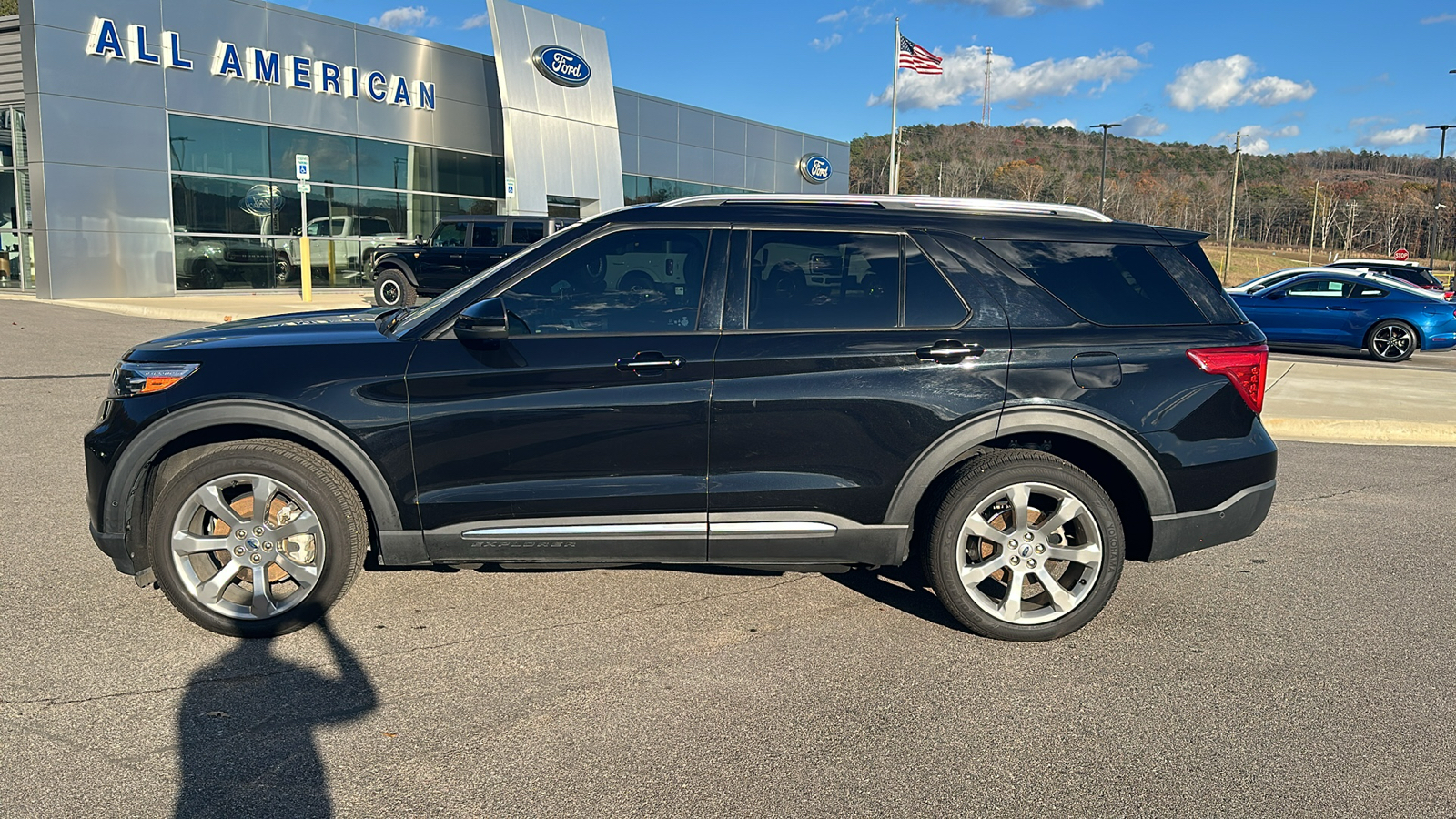 2020 Ford Explorer Platinum 2