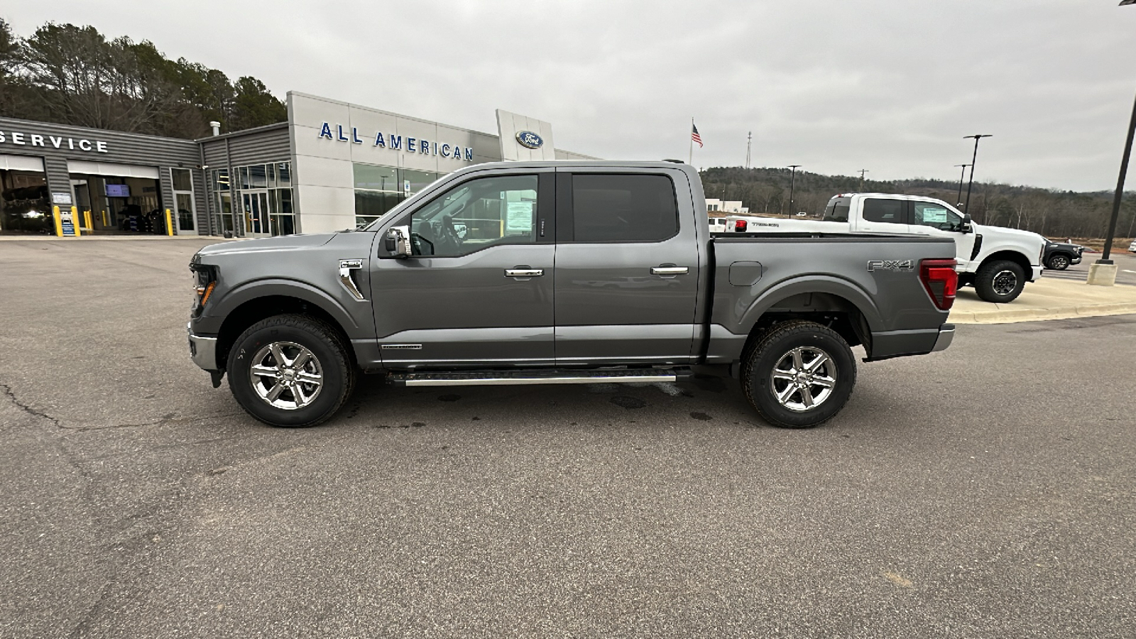 2024 Ford F-150 XLT 2