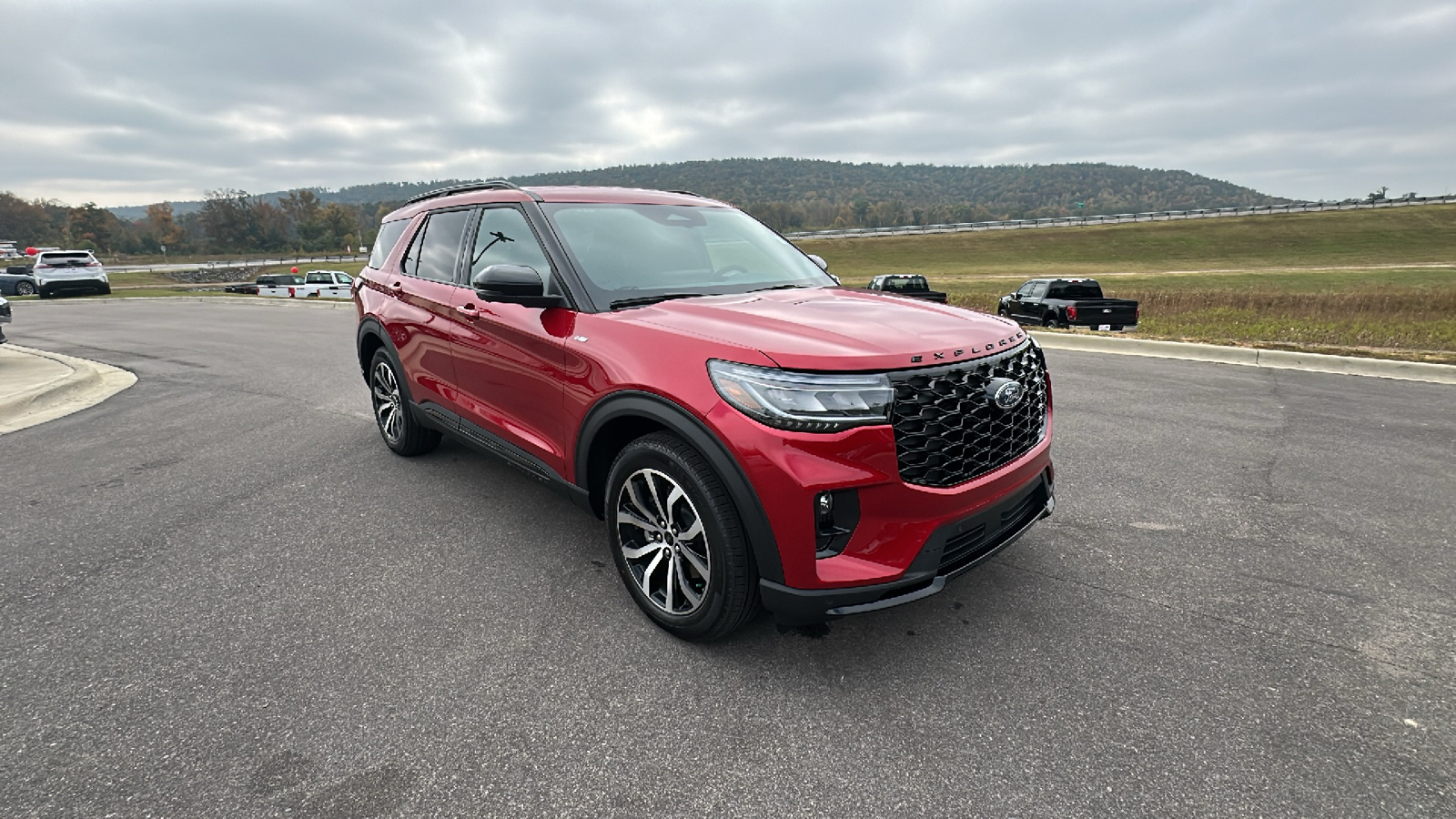 2025 Ford Explorer ST-Line 8