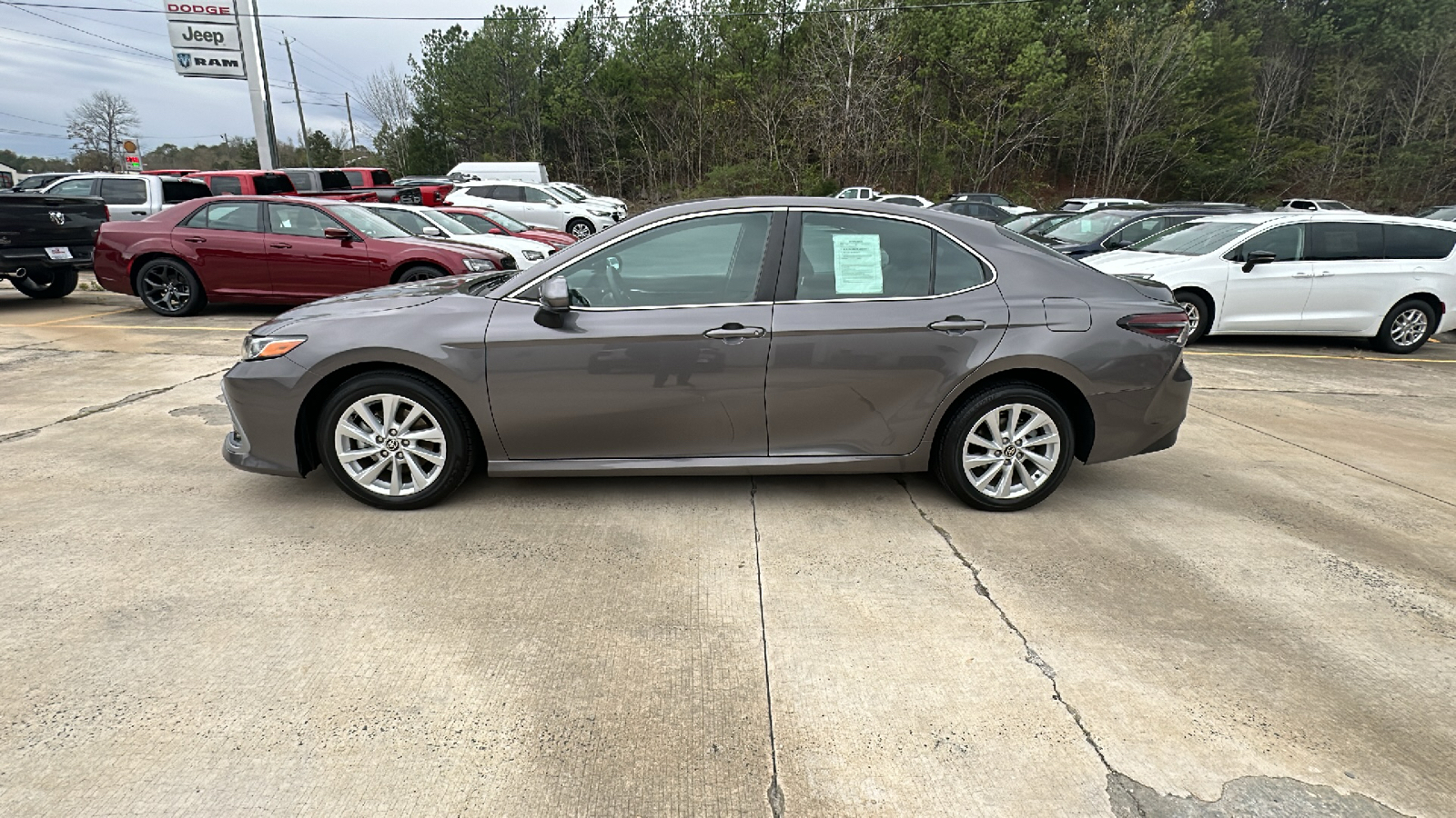 2023 Toyota Camry LE 2