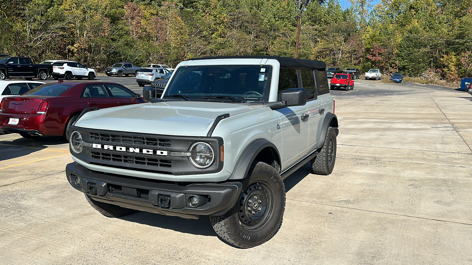 2023 Ford Bronco Black Diamond 1