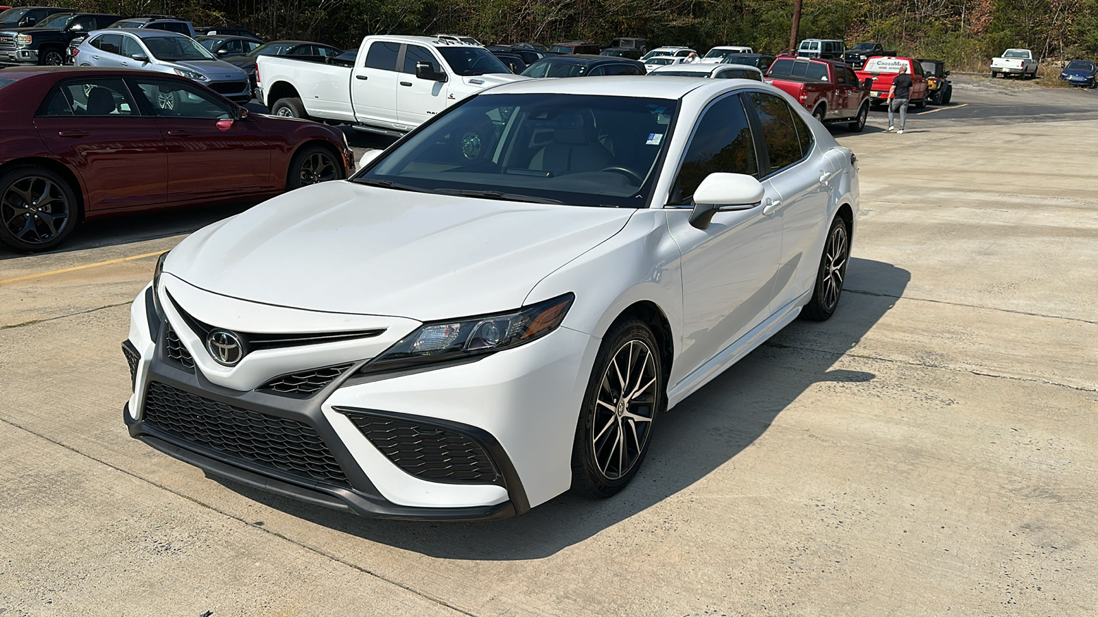 2021 Toyota Camry SE 1