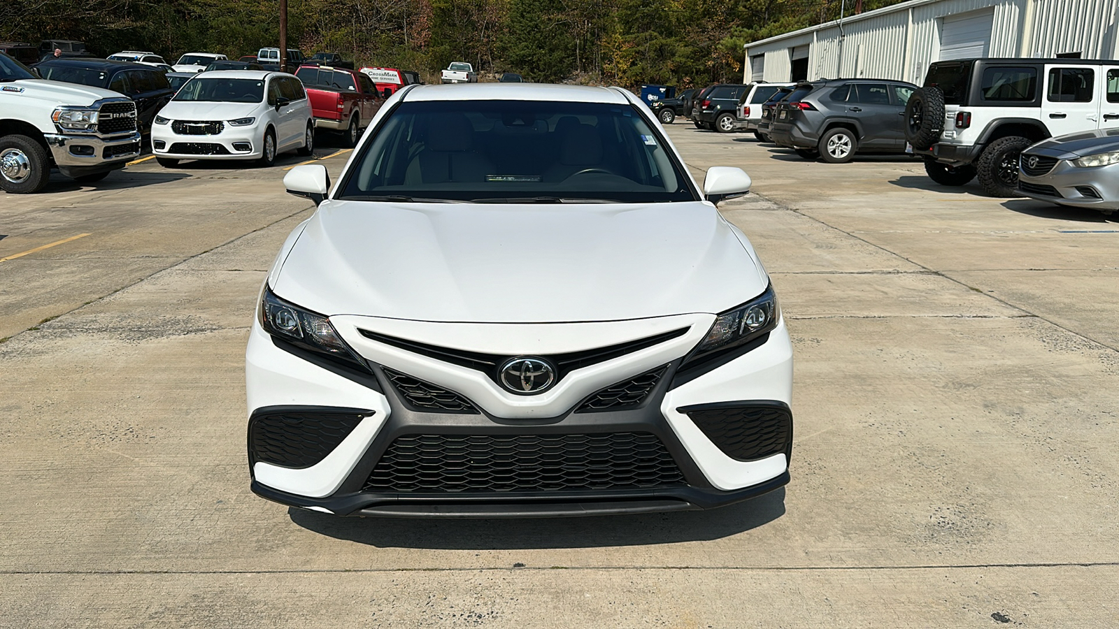 2021 Toyota Camry SE 8