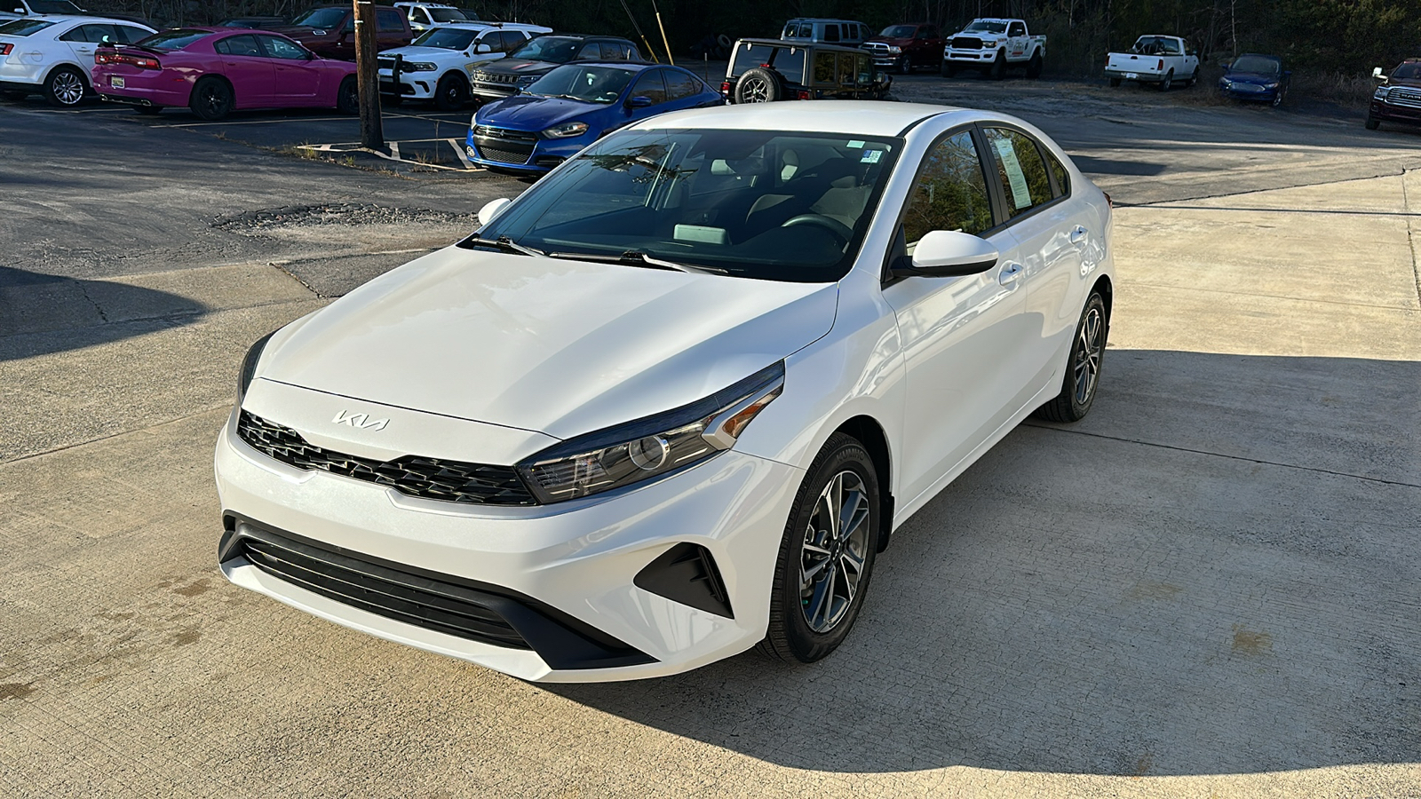 2024 Kia Forte LXS 1