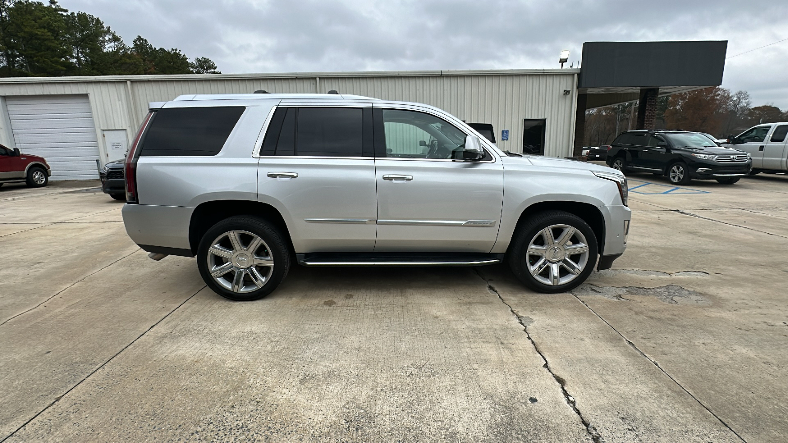 2020 Cadillac Escalade Luxury 6