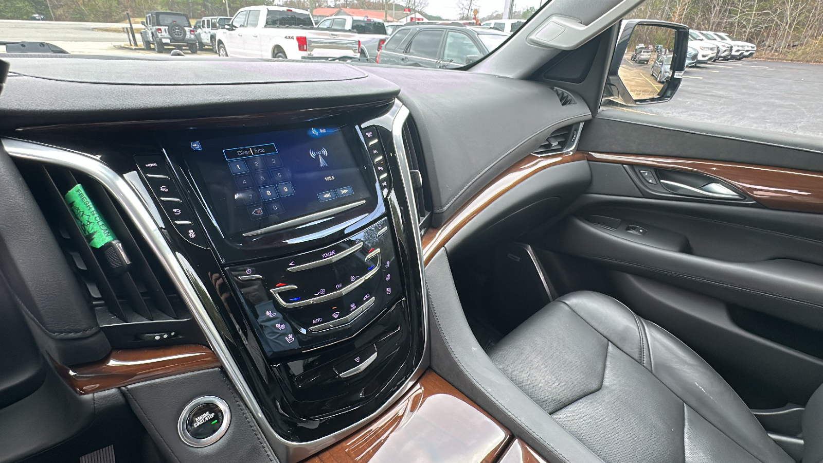 2020 Cadillac Escalade Luxury 25