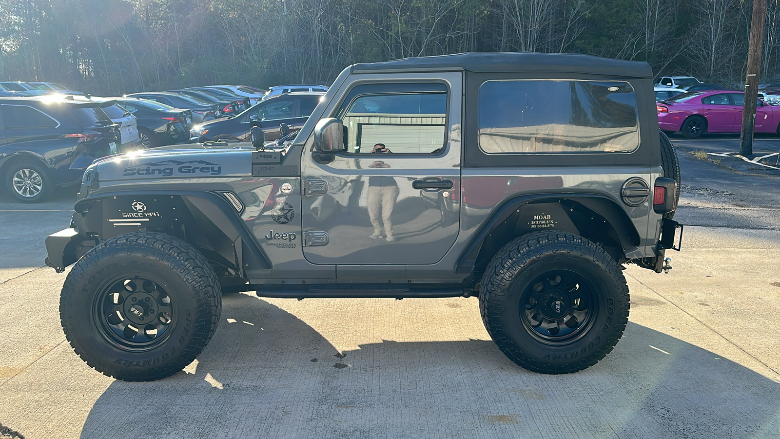 2019 Jeep Wrangler Sport 2