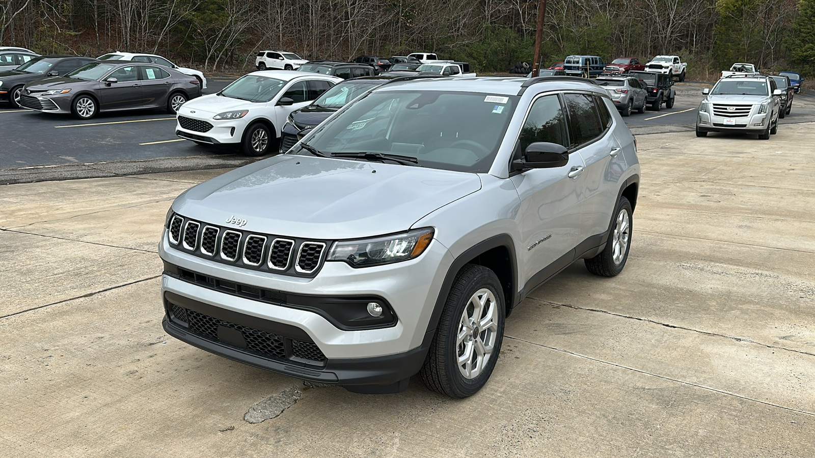 2025 Jeep Compass Latitude 1