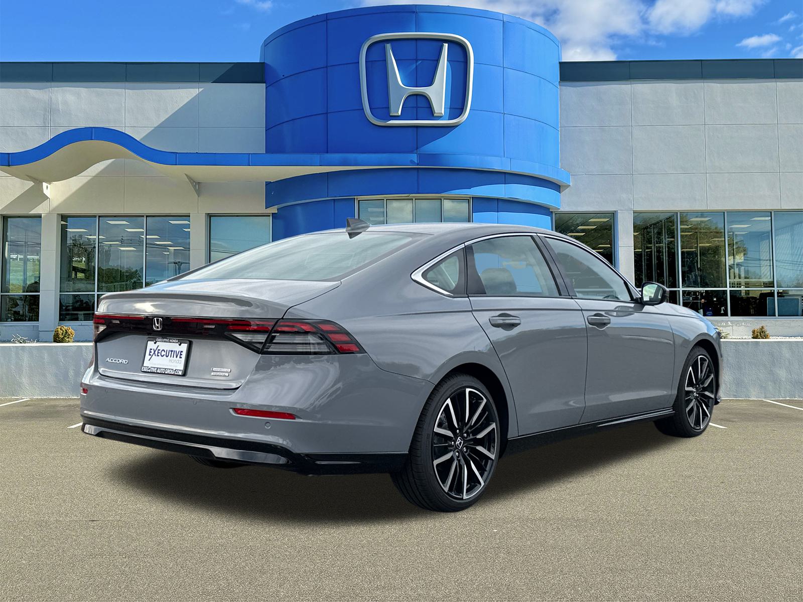 2024 Honda Accord Hybrid Touring 2