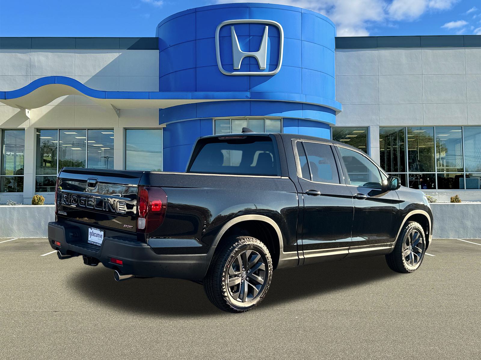 2025 Honda Ridgeline Sport 2